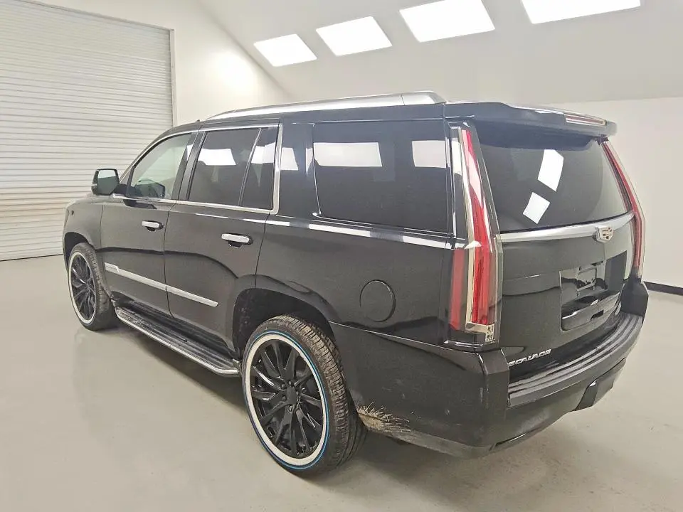 2018 CADILLAC ESCALADE LUXURY  