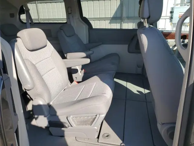 2010 CHRYSLER TOWN & COUNTRY TOURING  