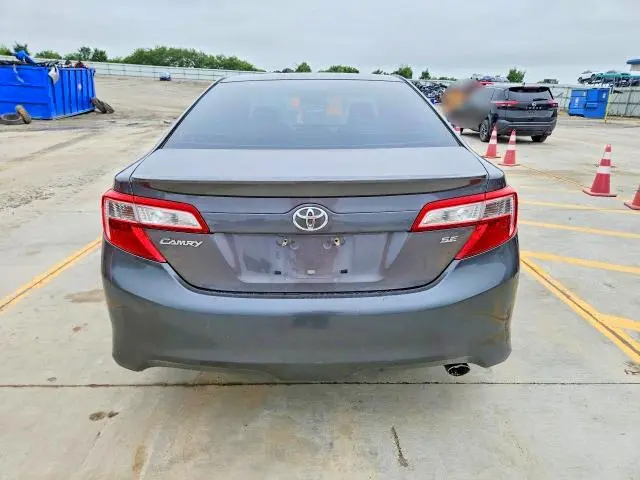 2012 TOYOTA CAMRY SE  