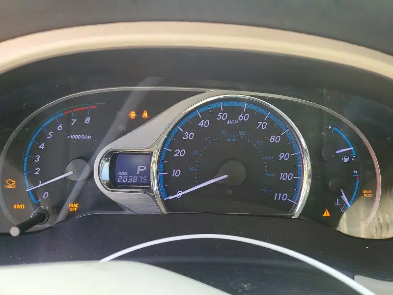 2013 TOYOTA SIENNA LIMITED 7-PASSENGER  