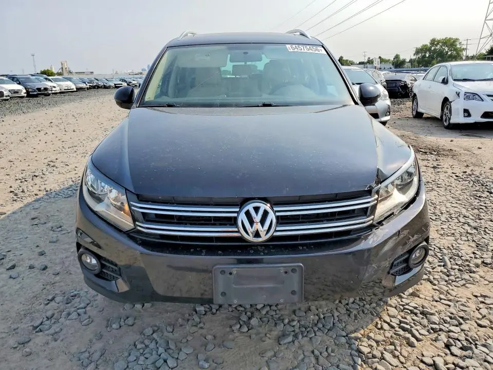 2013 VOLKSWAGEN TIGUAN S  