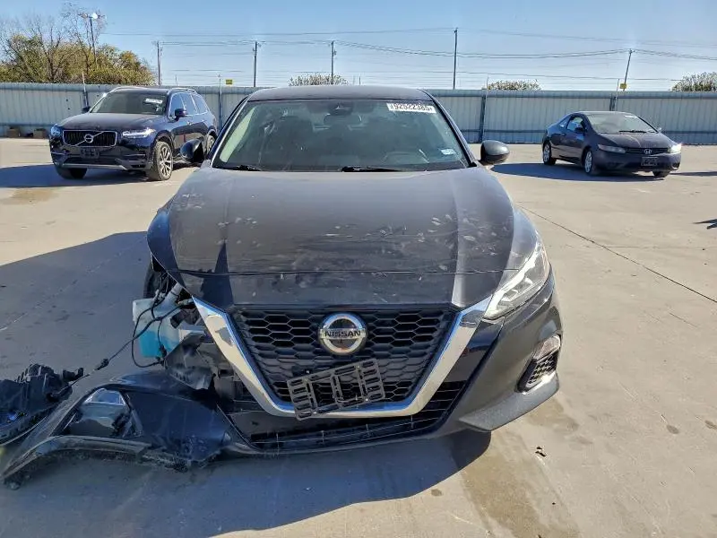 2022 NISSAN ALTIMA SV  