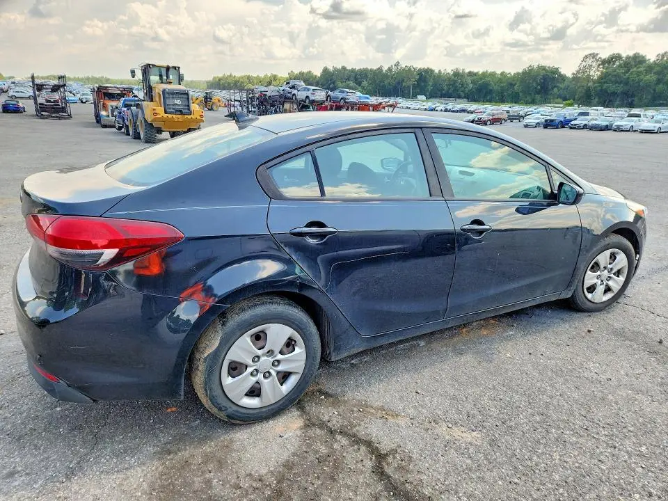 2018 KIA FORTE LX  