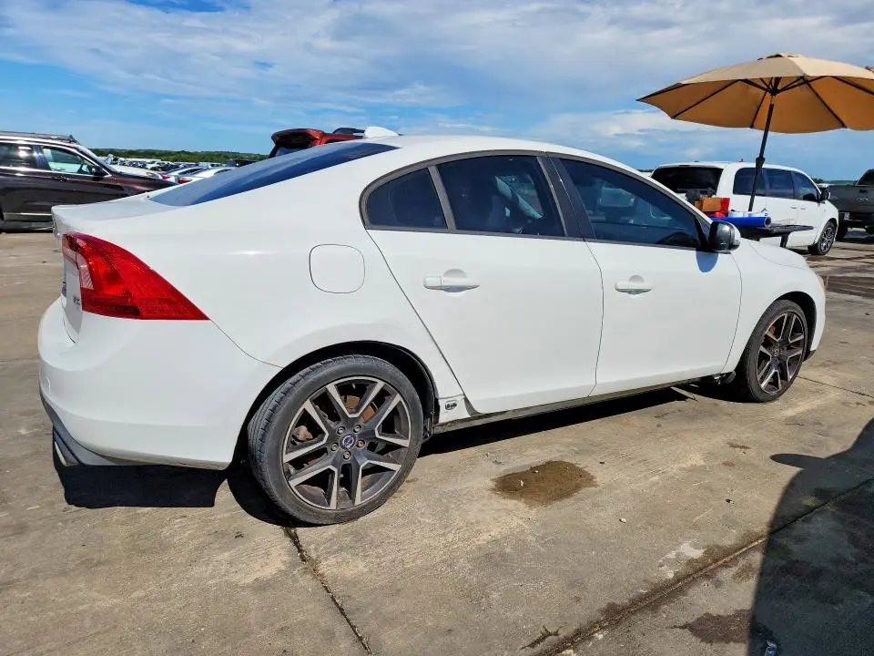 2017 VOLVO S60   