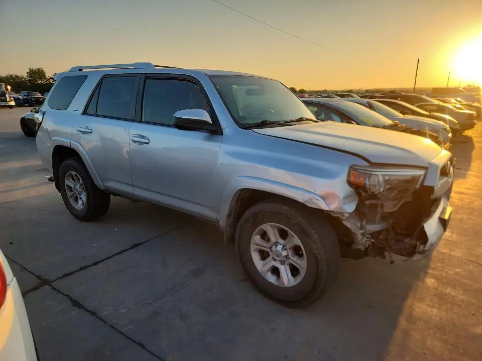 2014 TOYOTA 4RUNNER SR5  