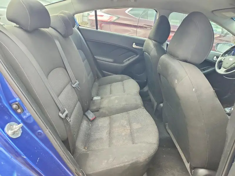 2017 KIA FORTE LX  