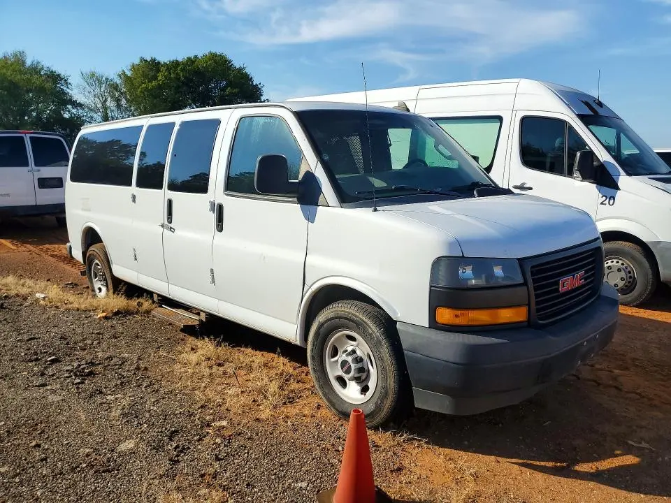 2020 GMC SAVANA G3500 LS  
