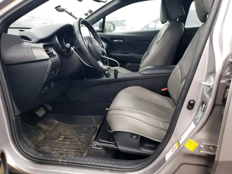 2018 TOYOTA C-HR XLE PREMIUM  