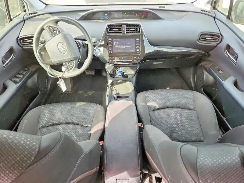 2020 TOYOTA PRIUS LE  