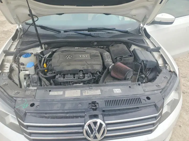 2014 VOLKSWAGEN PASSAT SE  