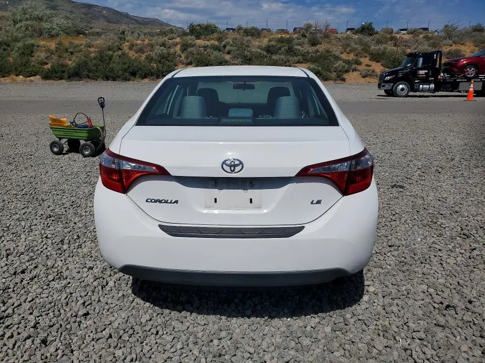 2015 TOYOTA COROLLA LE PLUS  
