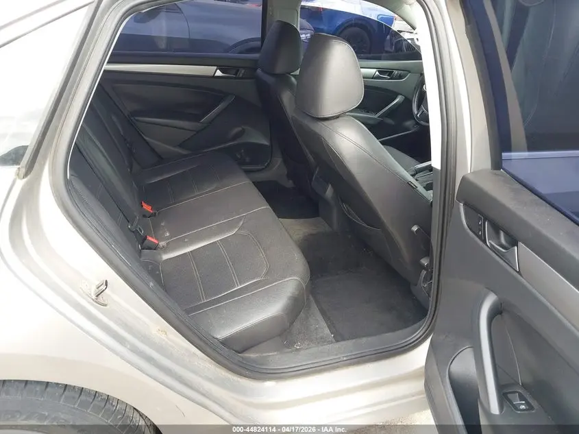 2014 VOLKSWAGEN PASSAT 1.8T WOLFSBURG EDITION