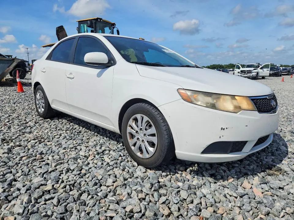 2011 KIA FORTE LX  
