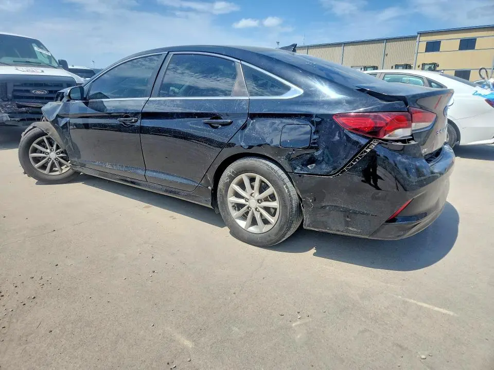 2018 HYUNDAI SONATA SE  