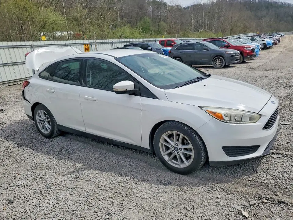 2016 FORD FOCUS SE  