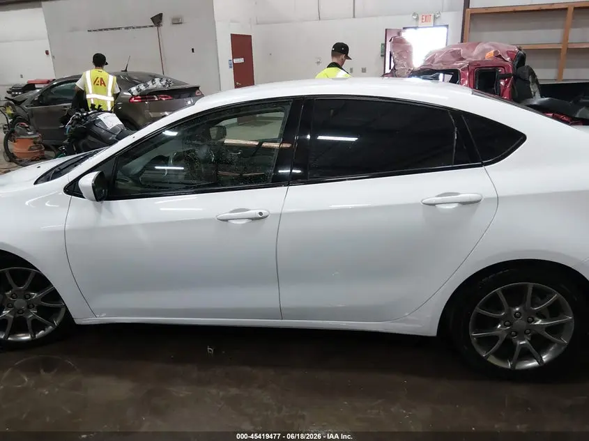 2015 DODGE DART SXT