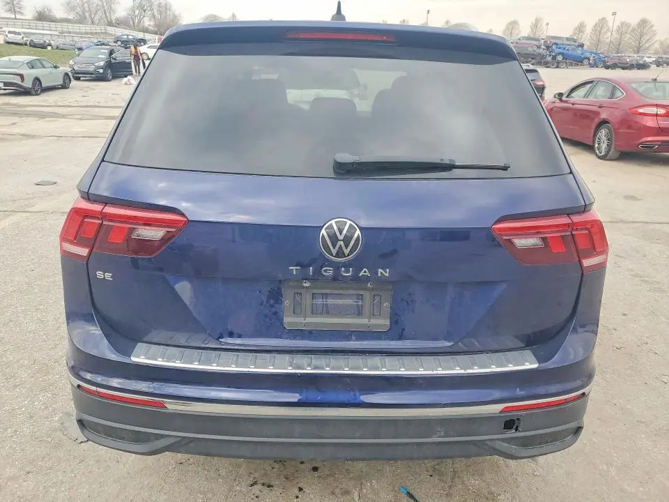 2022 VOLKSWAGEN TIGUAN SE  