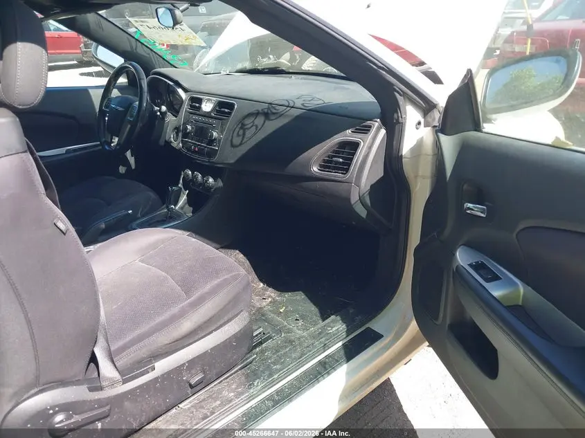 2013 CHRYSLER 200 TOURING