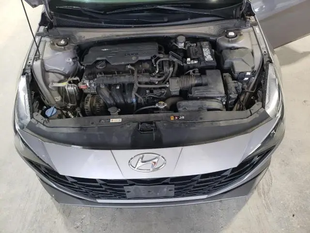 2022 HYUNDAI ELANTRA SE