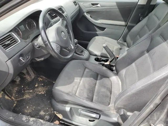 2012 VOLKSWAGEN JETTA SE  