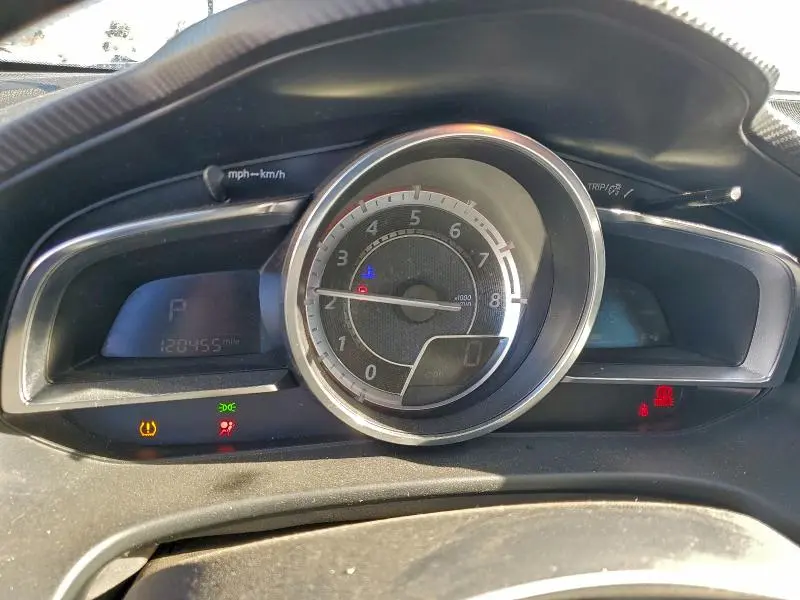 2015 MAZDA 3 TOURING  