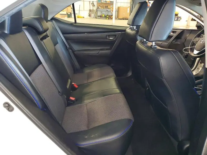 2017 TOYOTA COROLLA SE  