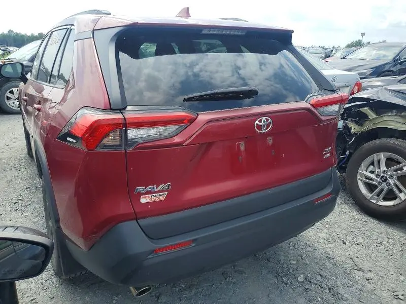 2020 TOYOTA RAV4 XLE  