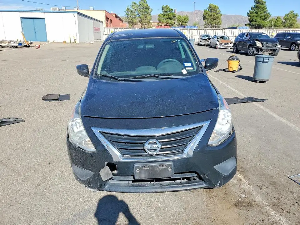 2019 NISSAN VERSA SV  