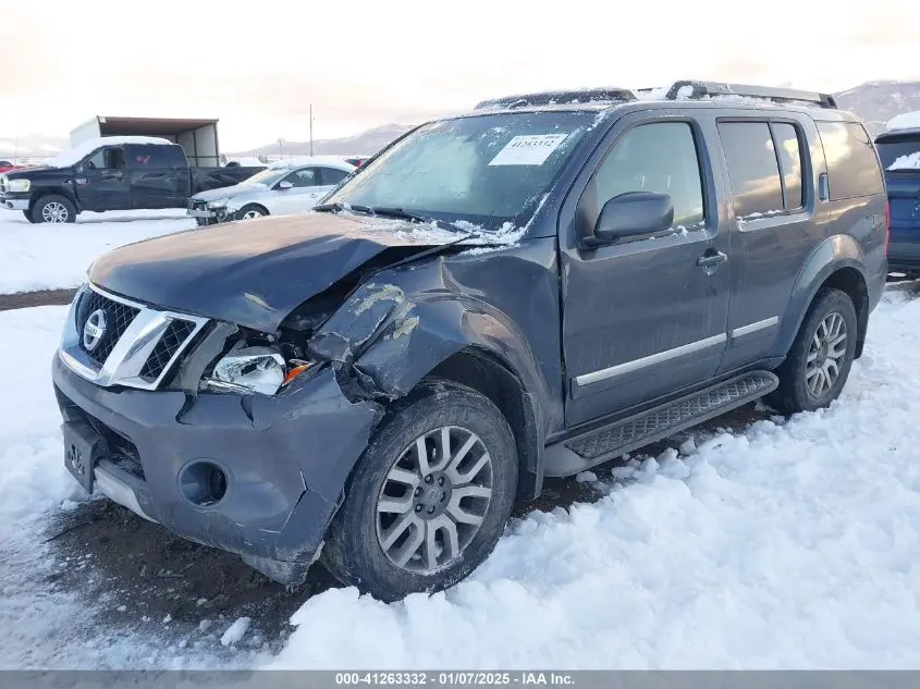 2011 NISSAN PATHFINDER LE
