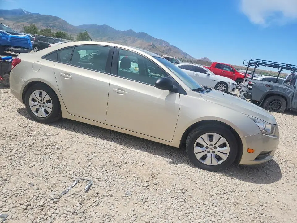 2014 CHEVROLET CRUZE LS  