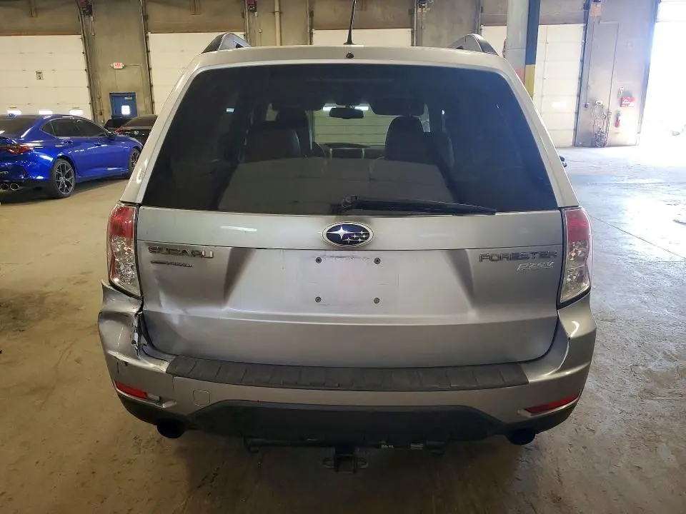2013 SUBARU FORESTER LIMITED  