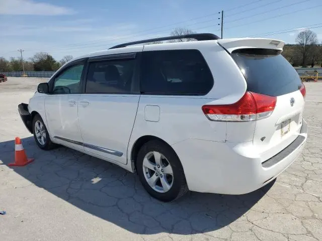 2013 TOYOTA SIENNA XLE  
