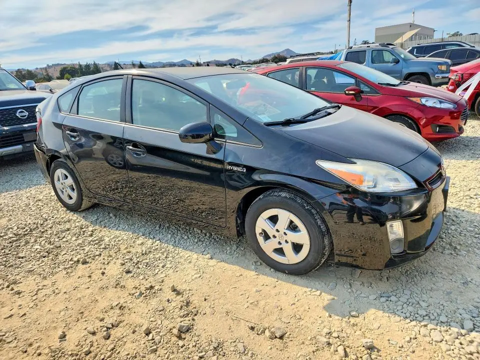 2011 TOYOTA PRIUS THREE  