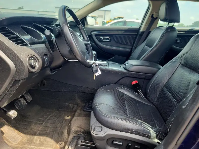 2011 FORD TAURUS LIMITED  