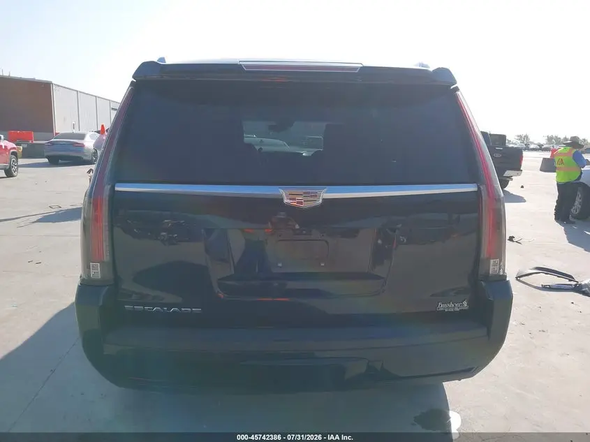 2017 CADILLAC ESCALADE LUXURY