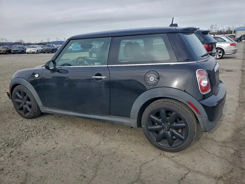 2013 MINI COOPER   