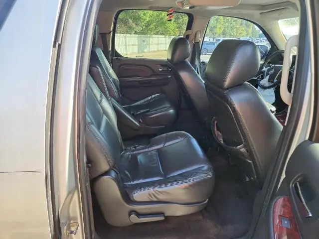 2011 CADILLAC ESCALADE ESV PREMIUM  