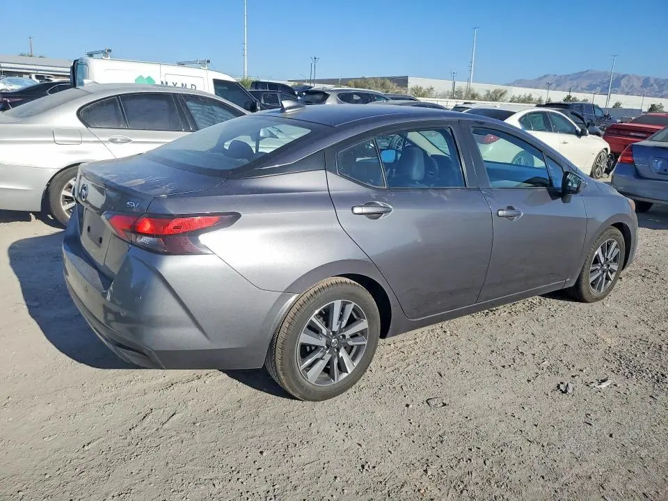 2020 NISSAN VERSA SV  