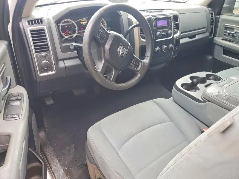 2013 RAM 1500 SLT  