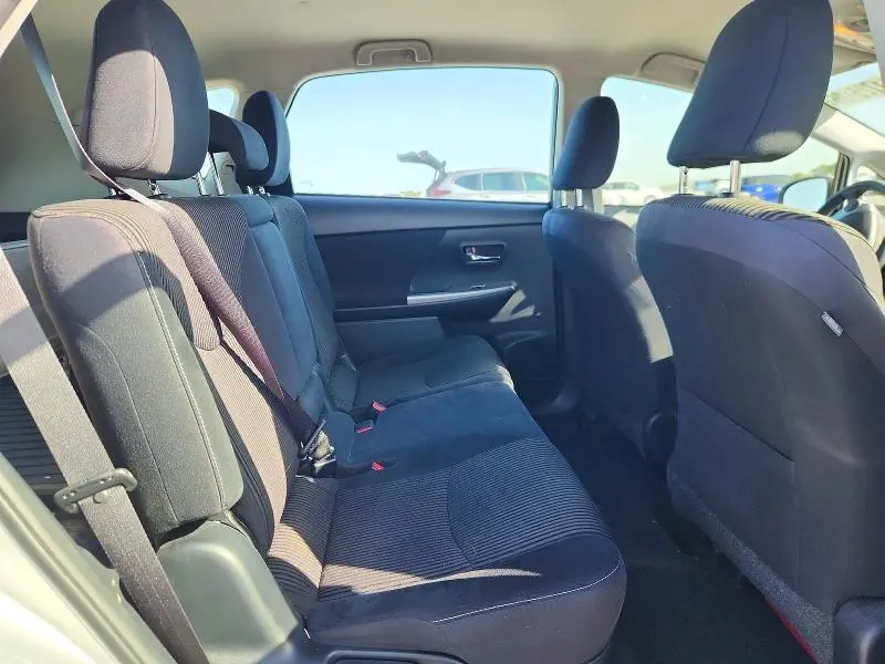 2017 TOYOTA PRIUS V THREE  