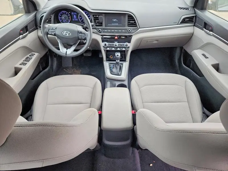 2020 HYUNDAI ELANTRA SE  