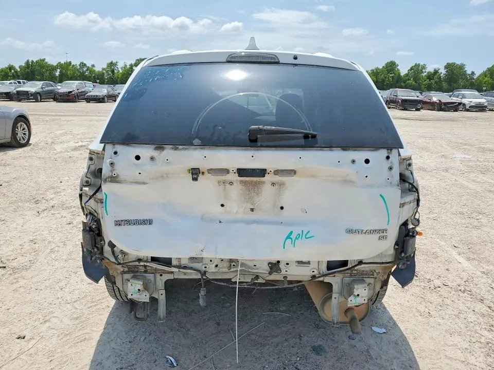 2019 MITSUBISHI OUTLANDER SE  