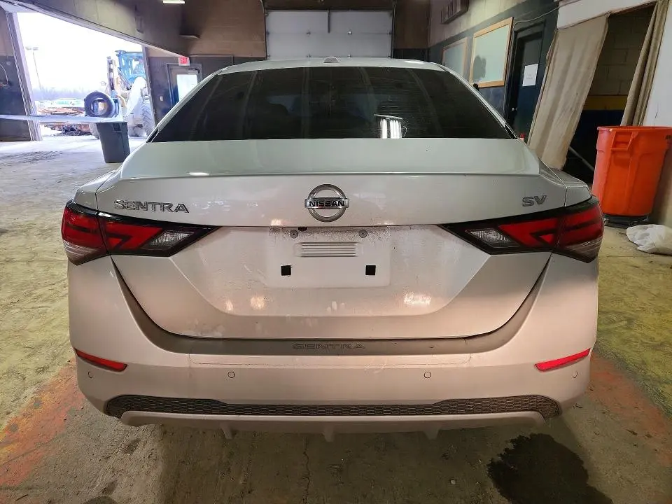 2022 NISSAN SENTRA SV  