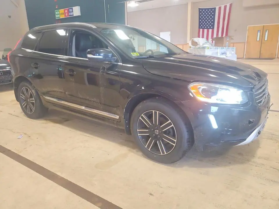 2017 VOLVO XC60 T5 DYNAMIC  