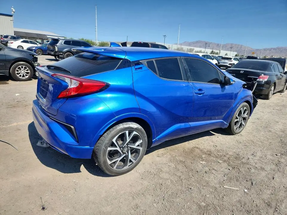 2018 TOYOTA C-HR XLE PREMIUM  