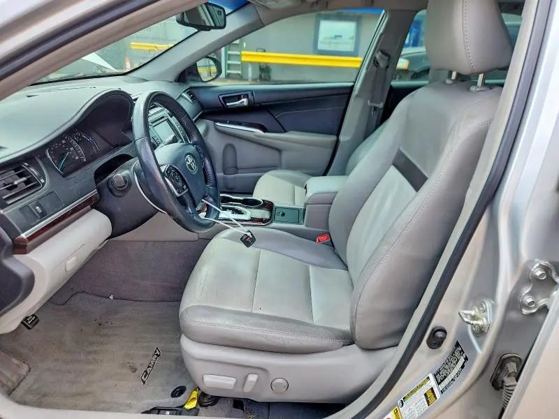 2013 TOYOTA CAMRY XLE  
