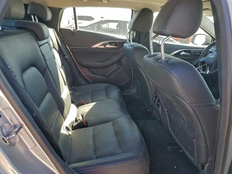 2019 INFINITI QX30 PURE  