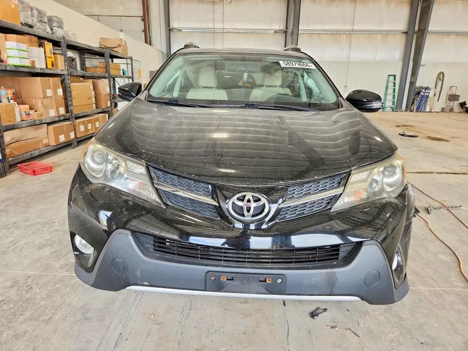 2013 TOYOTA RAV4 XLE  