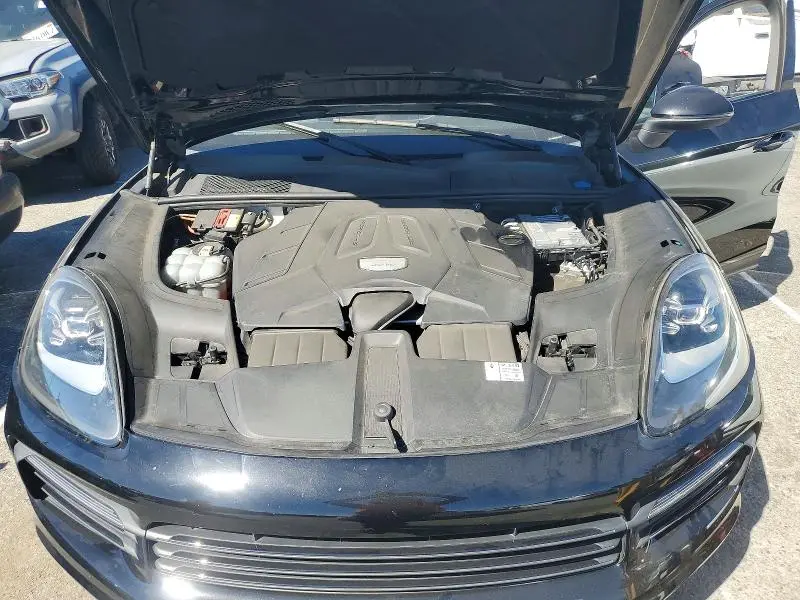 2019 PORSCHE CAYENNE   