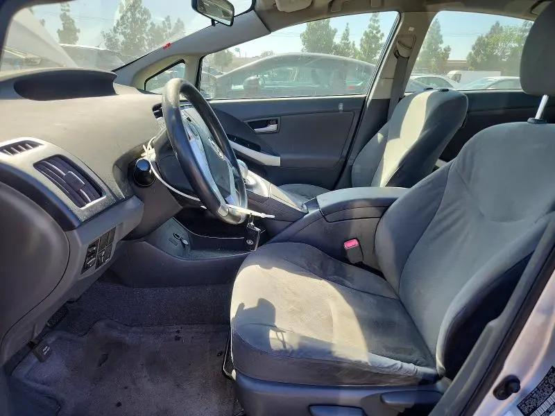 2010 TOYOTA PRIUS III  
